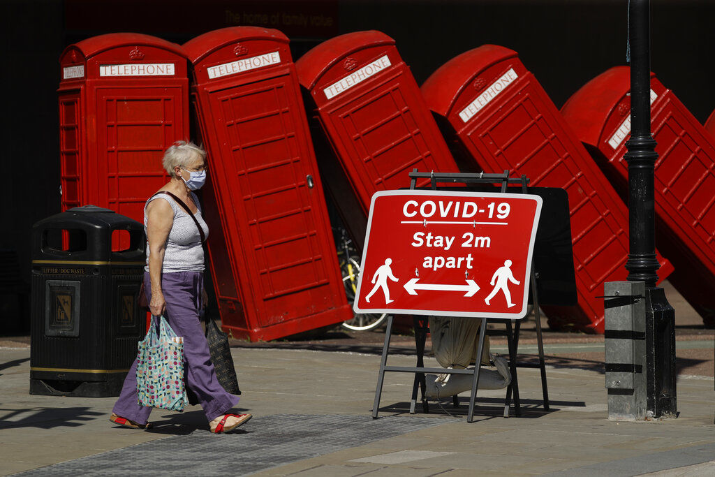 APTOPIX Virus Outbreak Britain